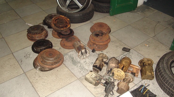 Cayó peligrosa banda dedicada al desarmado de coches